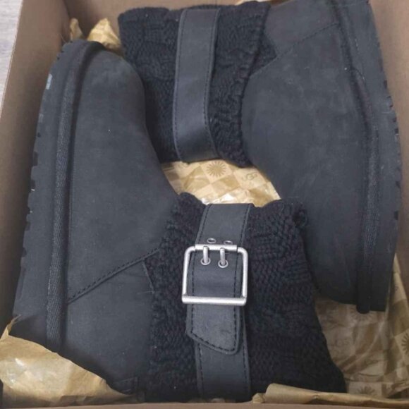 Brand new Ugg Black Belted Cassidee size 5 womens - Picture 3 of 4